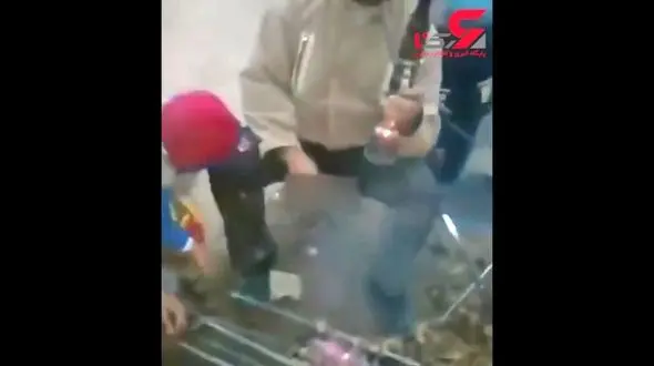 خوشحالی مرد ایرانی بعد از تصادف وحشتناک بخاطر سالم ماندن قلیانش!+فیلم