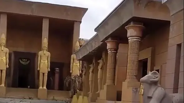 فیلم / یادی کنیم از  پشت صحنه دکوراسیون سریال یوسف پیامبر در شهر ری / شبیه سازی رود نیل و شترهای مصری از بندرعباس، دوخت لباس زلیخا با نخ طلا و...