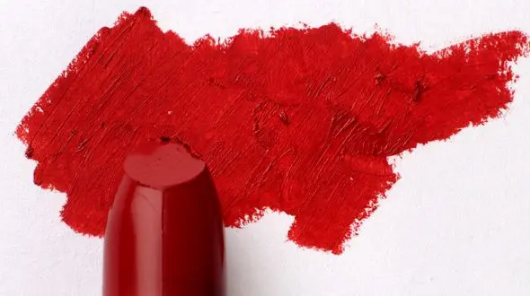 ایران، ویترین زنده اثر رژ لب بر اقتصاد است / توضیحی با زبان اقتصاد به استاد فلسفه ! + فیلم