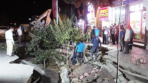 زمین در شهر ری دهان باز کرد + 4 عکس