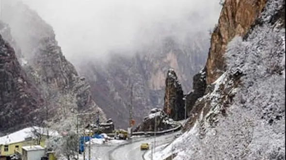 بارش نیم متری برف در محور کندوان