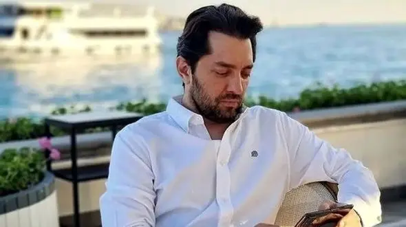 دورهمی لاکچری بهرام رادان، کریم باقری و سیاوش خیرابی در روف گاردن رستورانی شیک و رویایی+عکس/ تیپ ها یکی از یکی جذابتر!