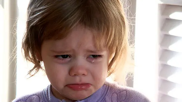 کرونا گرفتید گریه نکنید ! / اشک کرونایی ها ویروس را منتشر می کند