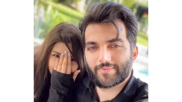 ماشین  میلیاردی پویان مختاری  