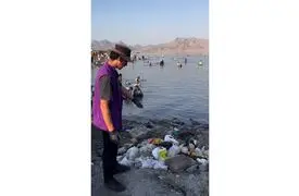 دریاچه ارومیه غرق در زباله ! / دریاچه دوباره نفس کشید، اما ما دوباره زخمش زدیم؛ روایت تلخ پسماندها در کنار دریاچه + فیلم