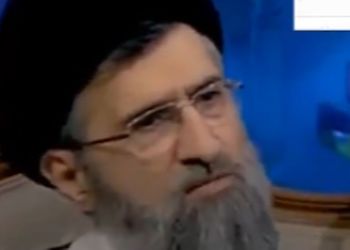 فیلم / یک روحانی در صدا و سیما : اگر شوهرت میخواد طلاقت بده بهترین آرایش‌ها را کن و دلبری کن .../  شاید شوهرت پشیمان شد و به زندگی برگشت / در طلاق هم تقوا داشته باش  ...
