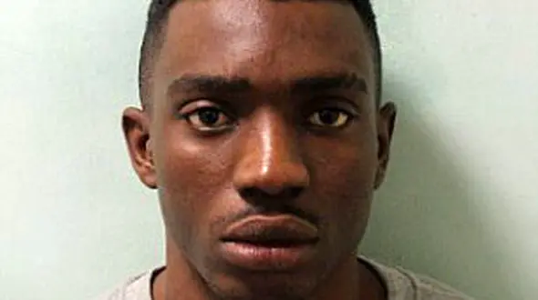 آزار و اذیت دو دختر مدرسه ای در خیابان / امید از صحنه های شنیع فیلم گرفت +عکس