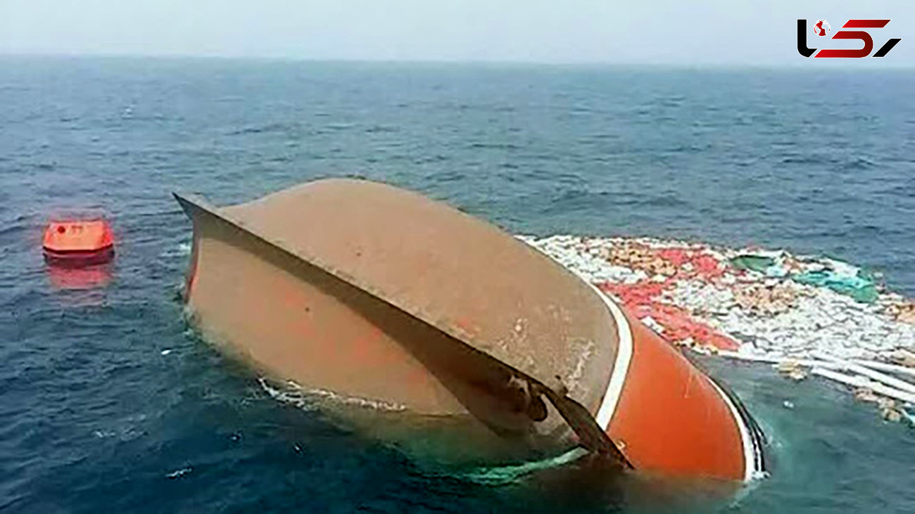 نجات 6 ملوان از غرق شدن در خلیج فارس توسط مرزبانان دریایی 