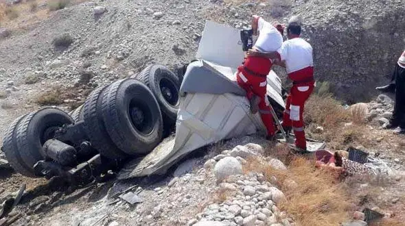 مرگ تلخ راننده تانکر حمل سوخت / روز گذشته در بندرعباس رخ داد + عکس