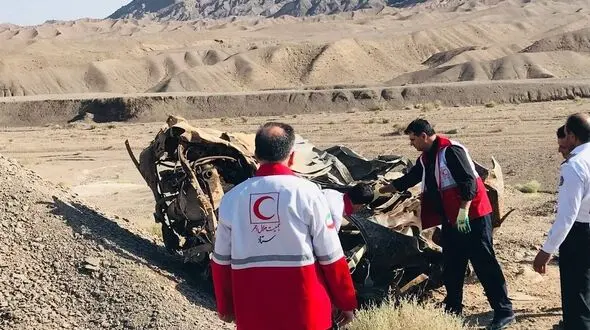 مرگ دردناک 2 نفر بر اثر واژگونی خودروی تیبا /  در اردکان یزد رخ داد!