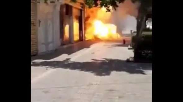 فیلم آتش سوزی و انفجار مهیب در بلوار پیروزی مشهد