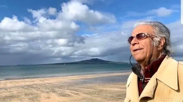 علی پیرنیا مترجم پیشکسوت فوت کرد + عکس