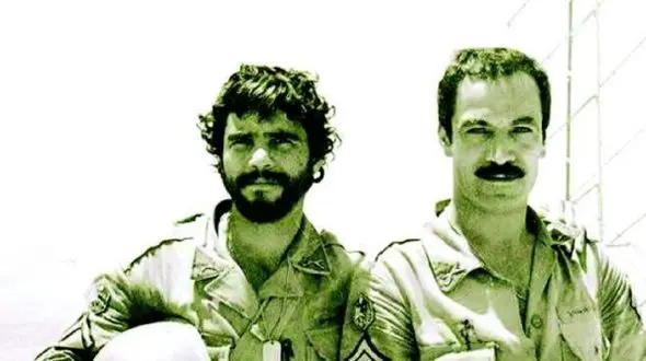 عکس سفر در زمان / «سعید راد، ناصر ملک مطیعی، بیک ایمانوردی و سپیده» در کنار هلی‌کوپتر شینوک هوانیروز / سال 56