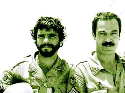 عکس سفر در زمان / «سعید راد، ناصر ملک مطیعی، بیک ایمانوردی و سپیده» در کنار هلی‌کوپتر شینوک هوانیروز / سال 56