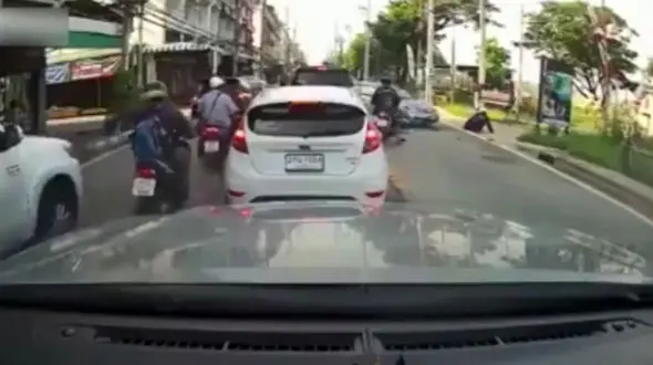 فیلم موتورسواری دیوانه وار در خیابان + فیلم