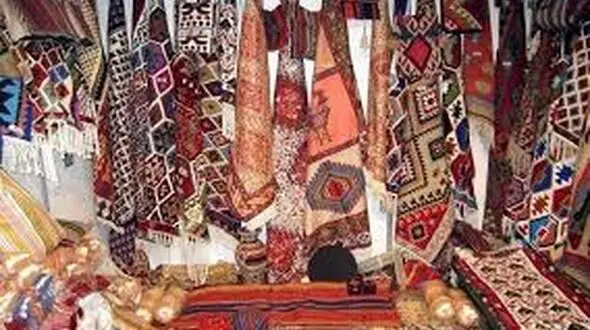 وجود ۴۰ بازارچه موقت صنایع دستی در لرستان/ حسن‌پور خبر داد 