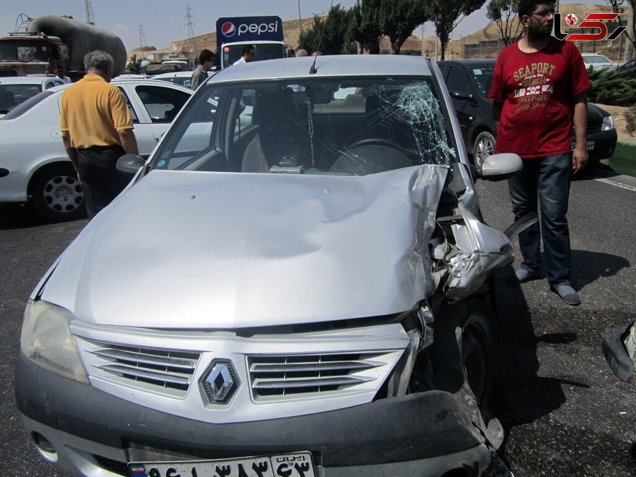 10 مصدوم در تصادف 2 خودرو در همدان
