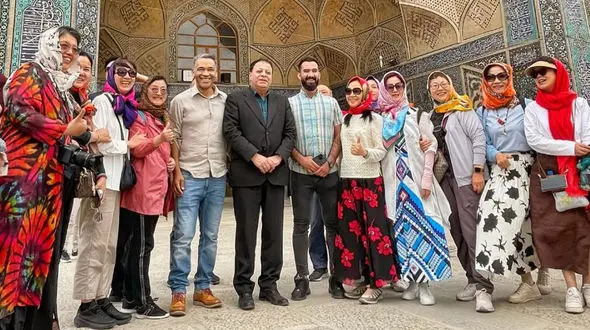 اصفهان‌ گردی مورایس سرمربی پرتغالی سپاهان + تصاویر