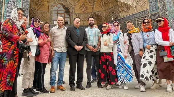 اصفهان‌ گردی مورایس سرمربی پرتغالی سپاهان + تصاویر