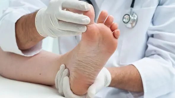 ترفندهای خانگی برای از بین بردن زگیل
