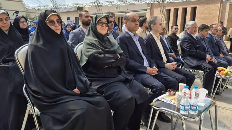 مدرسه خیرساز «مهرعظام» رشت با حضور فاطمه مهاجرانی سخنگوی دولت افتتاح شد.