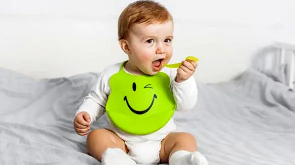 کودکان در هر سن چقدر ویتامین بخورند؟ + اینفوگرافی