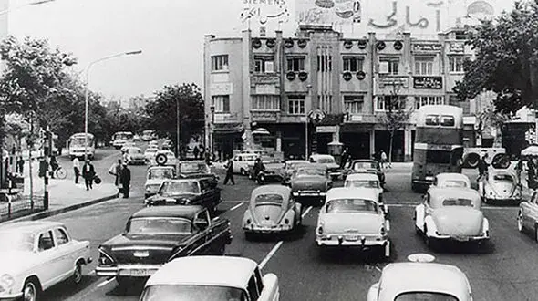 عکس پلیس زن در تهران ۵۰ سال قبل