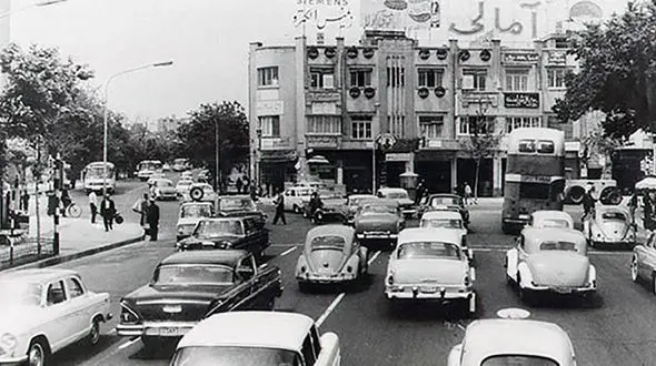 عکس پلیس زن در تهران ۵۰ سال قبل