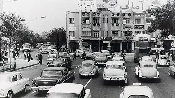 عکس پلیس زن در تهران ۵۰ سال قبل