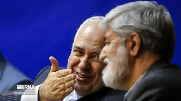 خوش و بش انتخاباتی چهره های اصولگرا و اصلاح طلب در دانشگاه تهران / از ظریف تا میرسلیم و مطهری + عکس