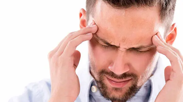 5 عادتی که می‌توانند حملات میگرن را تحریک کند 