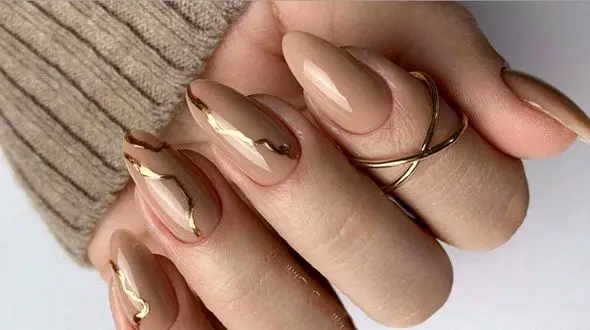 دیزاین ناخن مینیمال؛ بهترین مدل‌ های جذاب و متفاوت