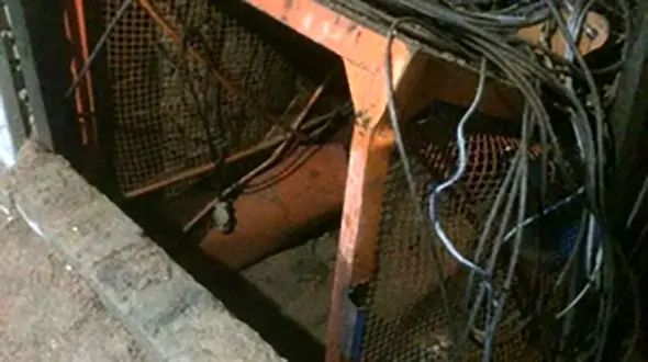 علت حادثه سقوط بالابر در شیراز مشخص شد
