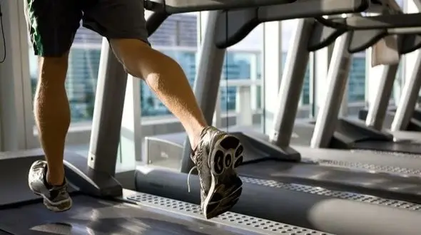 خطرات تسمه تردمیل فرسوده برای مفاصل شما چیست؟