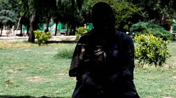 هوس بازی و خیانت شوهرم از من یک کارتن خواب ساخت /کمکم کنید از فرزندانم بی خبرم!