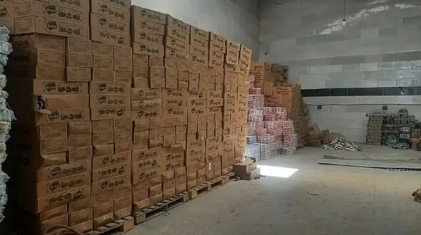 کشف یک تن ماکارانی فاسد در بنکداران اهواز
