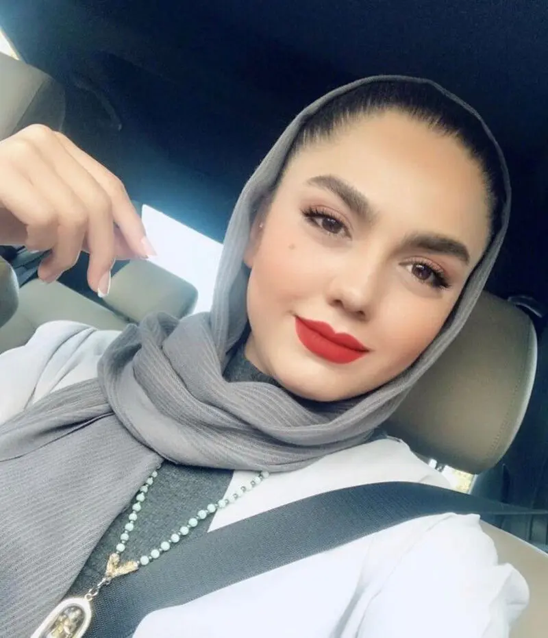 آزاده زارعی (1)