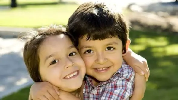 آواز احساسی پسربچه خوش‌صدا، دل همه را برد!