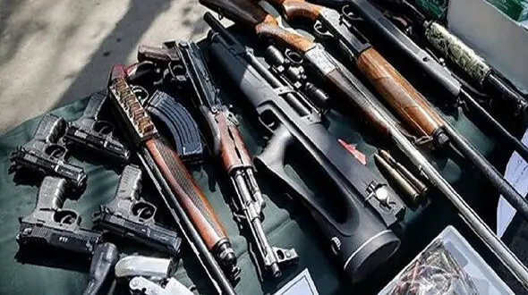 بازداشت قاچاقچی اسلحه در شیراز