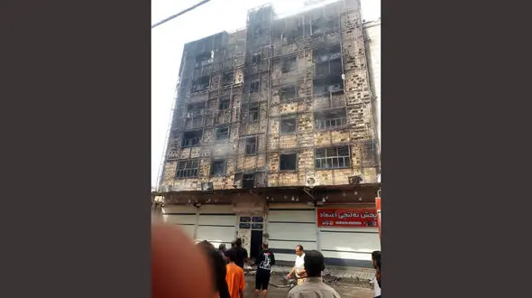فیلم آتش سوزی آخرالزمانی در ساختمان بلند مرتبه آبادان ! / 5 نفر سوختند + جزییات