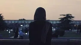 دختر تهرانی : مادرم 20 سال پیش گمشده / فقط 9 سال داشتم پیداش کنید