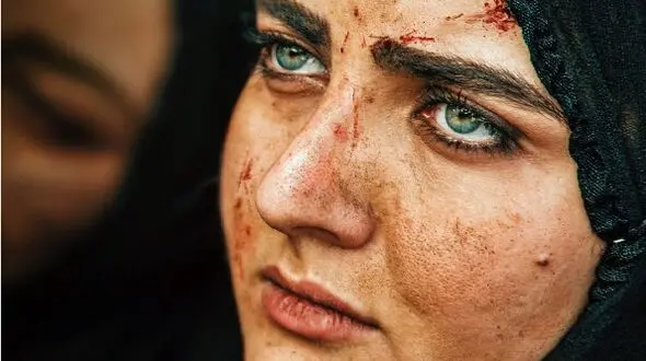 عکس؛ سفر در زمان؛ «جمانه میرجهان» سریال طوبی با استایل اصیل ایرانی در ایتالیا؛ سال 1402