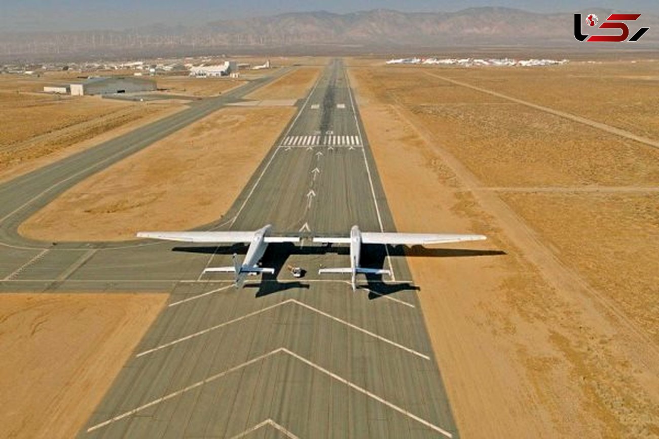 بزرگترین هواپیمای دنیا با بالهایی به بزرگی زمین فوتبال به پرواز درآمد