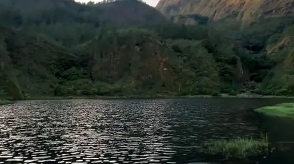 عمر مثل ابر ها زود گذر است