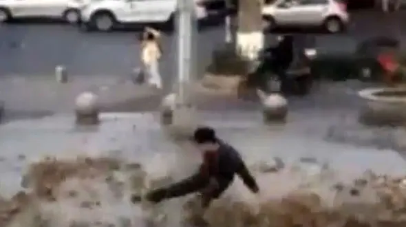 انجام حرکات رزمی با وزش باد + فیلم 