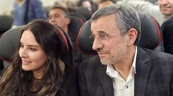 فیلم /  ارتباط نزدیک و پر عطوفت دختر و پسر نسل Z و محمود احمدی نژاد با محبت خاص آقای دکتر ...