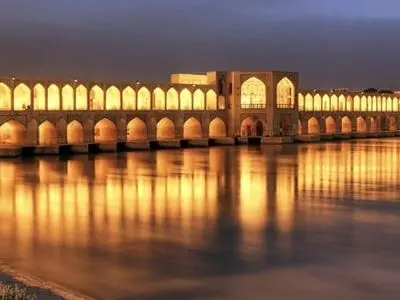 آرامش و زیبایی زاینده رود اصفهان + فیلم