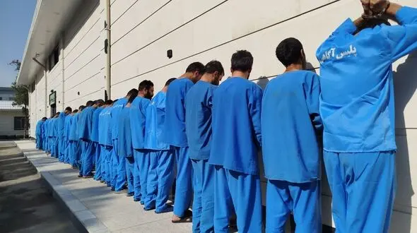 ​انهدام 12 باند و دستگیری 36 سارق در طرح ارتقاء امنیت اجتماعی / دستگیری سارقان قمه به دست از رانندگان اینترنتی