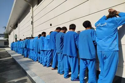 ​انهدام 12 باند و دستگیری 36 سارق در طرح ارتقاء امنیت اجتماعی / دستگیری سارقان قمه به دست از رانندگان اینترنتی