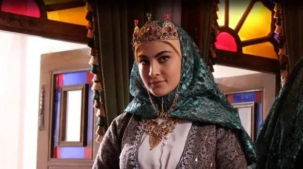 جدیدترین عکس از فخرالزمان سریال «بانوی عمارت» در ۲۷ سالگی / تغییرات مشهود چهره مریم مومن !